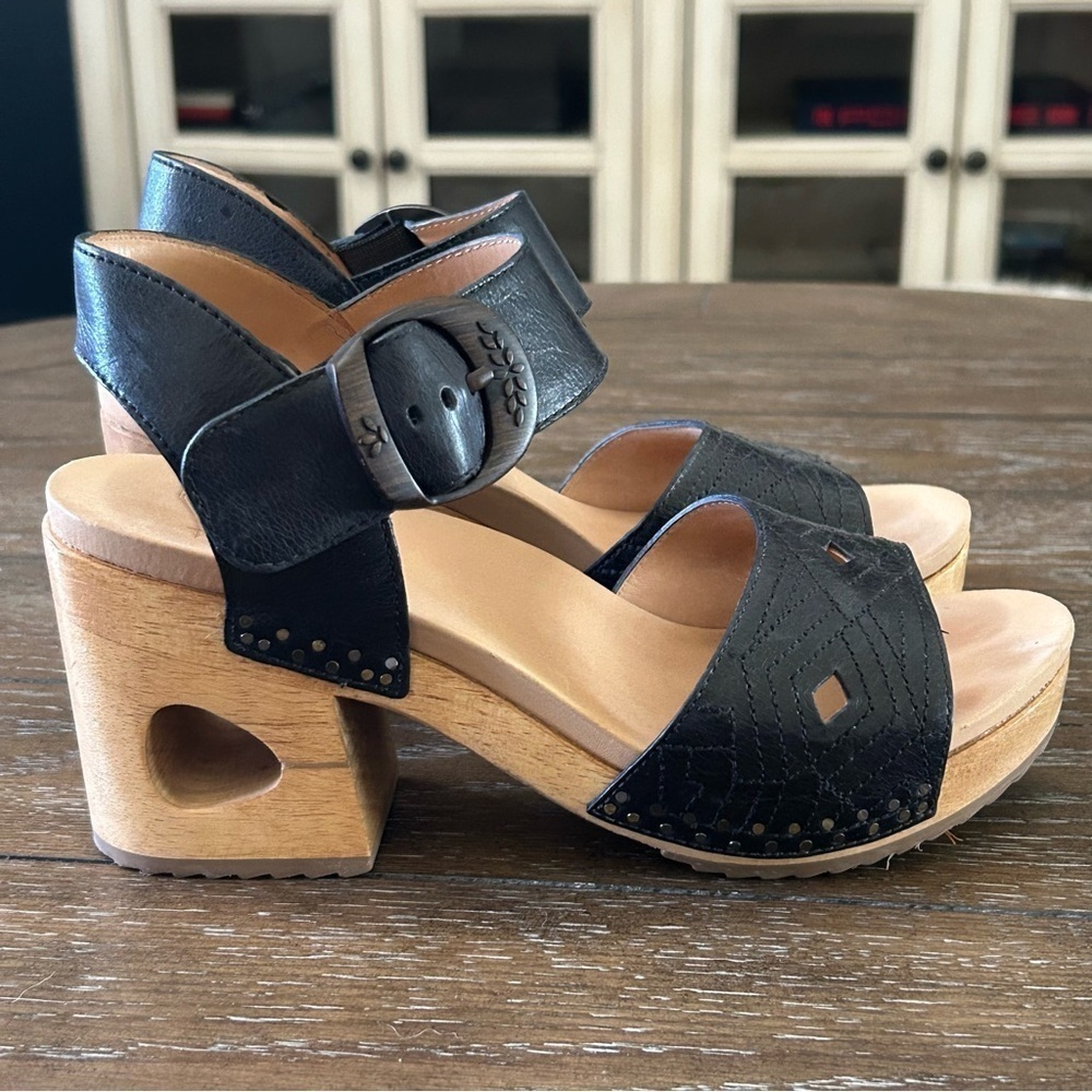 Dansko Limited Edition Odell Black Platform Sandal | Size EU 38 / US 7.5-8